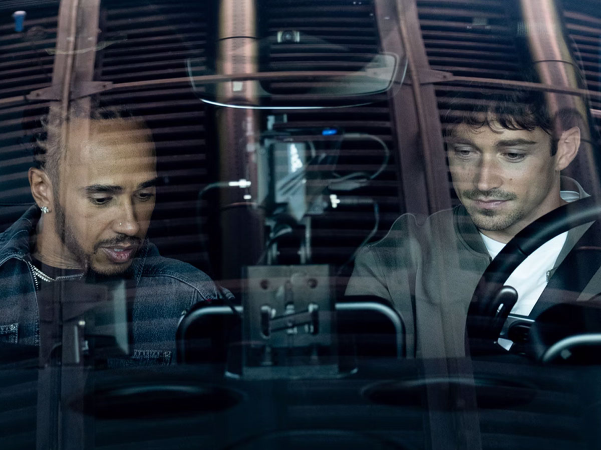 Charles Leclerc y Lewis Hamilton en el interior del Ferrari Luce