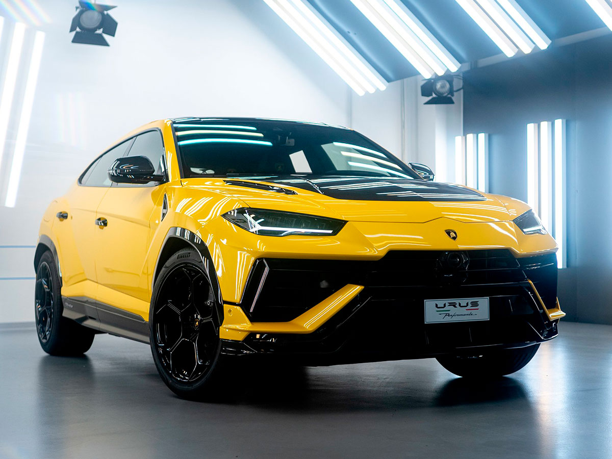 Lamborghini Urus Performante amarillo