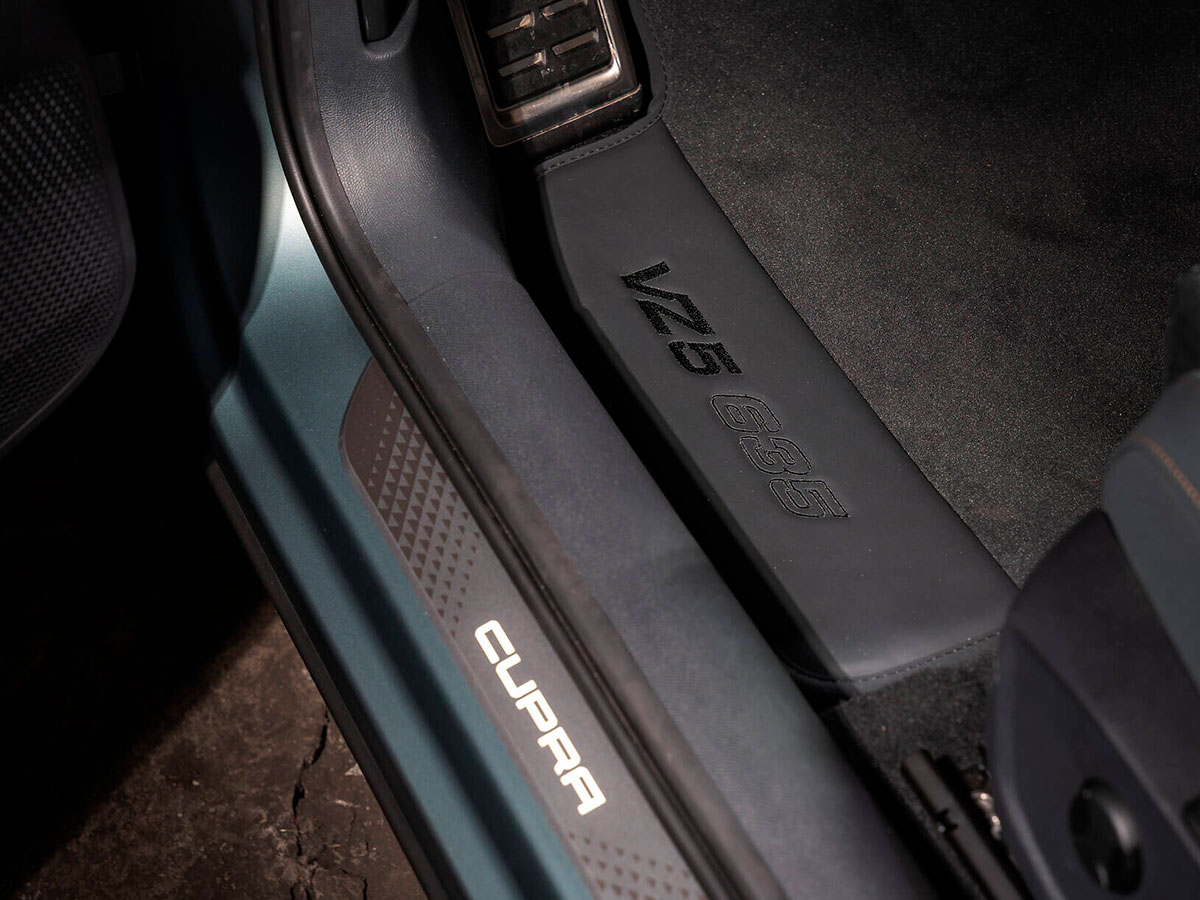 Formentor VZ5 20267 azul detalles