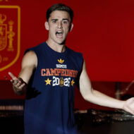 Ni Lamborghini ni Ferrari: estos son los 3 coches que conduce Gavi para moverse por Barcelona Gavi, de la selección española de fútbol, durante la celebración del Mundial 2026 en la Plaza de Colón de Madrid.