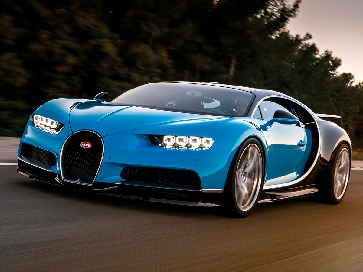 Bugatti Chiron azul