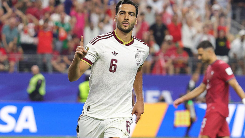 Mikel Merino en el Mundial 2026 durante el partido contra Portugal
