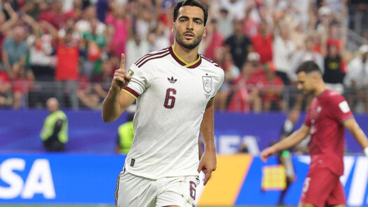 Mikel Merino en el Mundial 2026 durante el partido contra Portugal