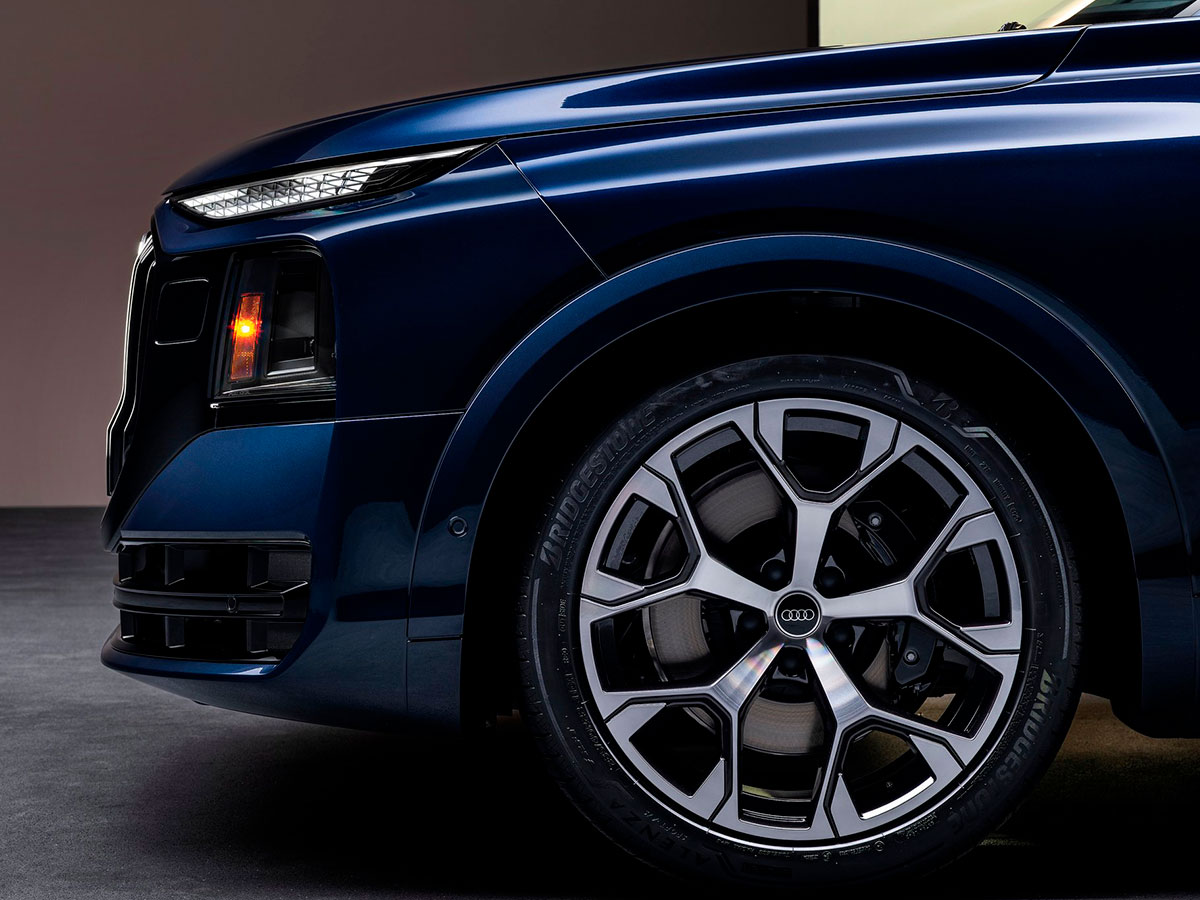 detalle de la llanta del Audi Q9