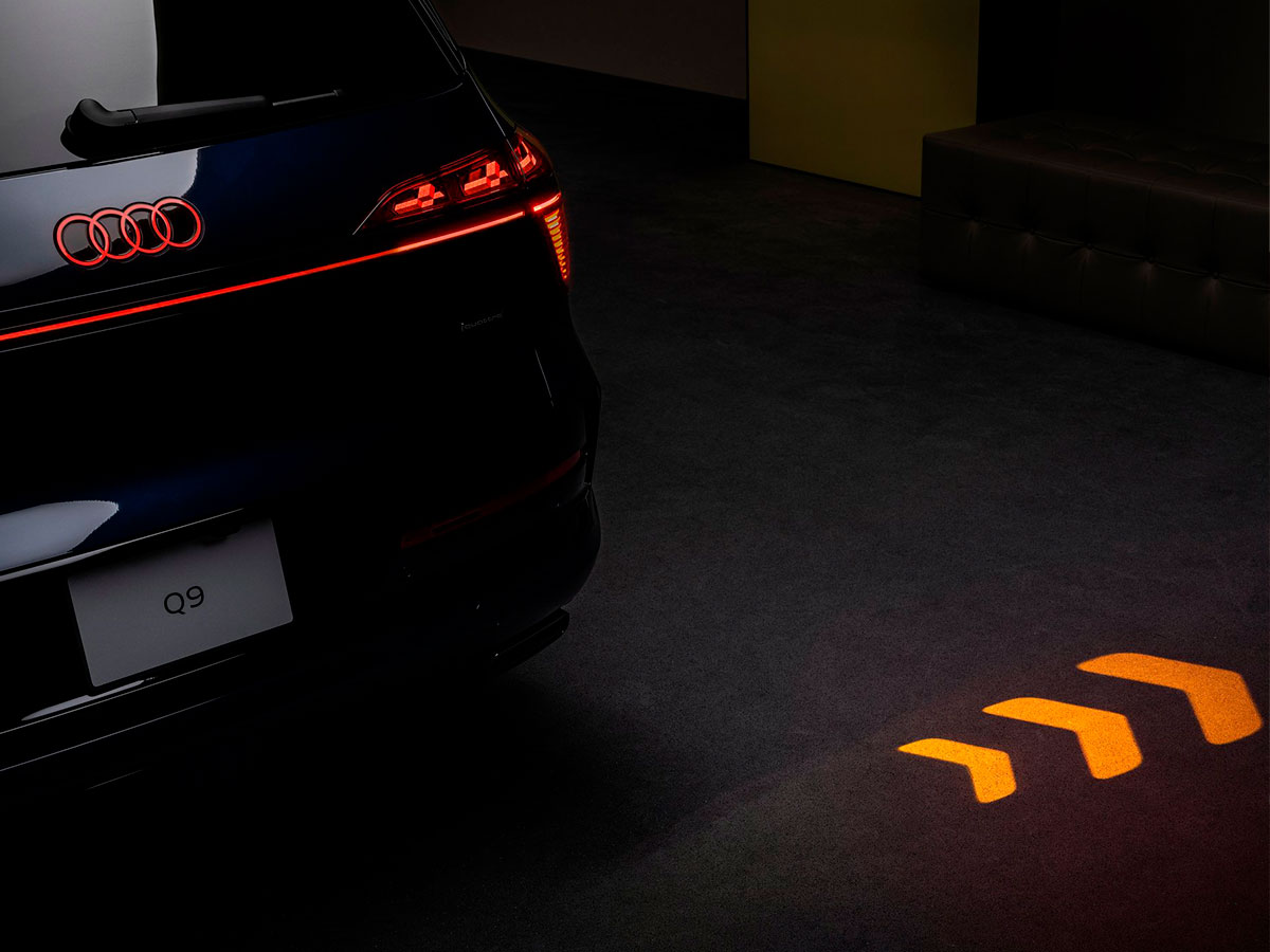 Detalle de la iluminación trasera del Audi Q9.