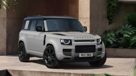 Land Rover Defender 2027 gris claro