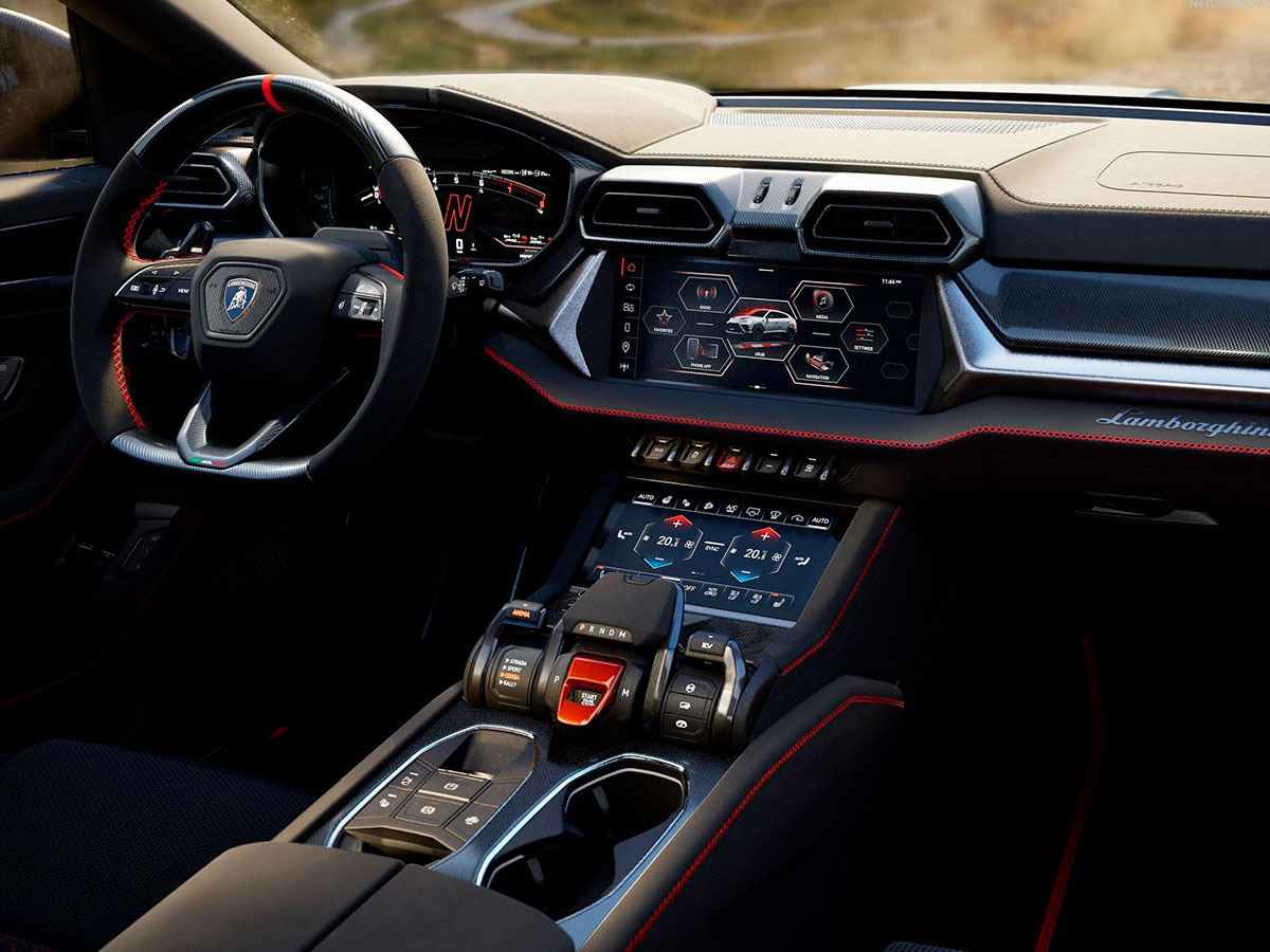 Lamborghini Urus amarillo 2026