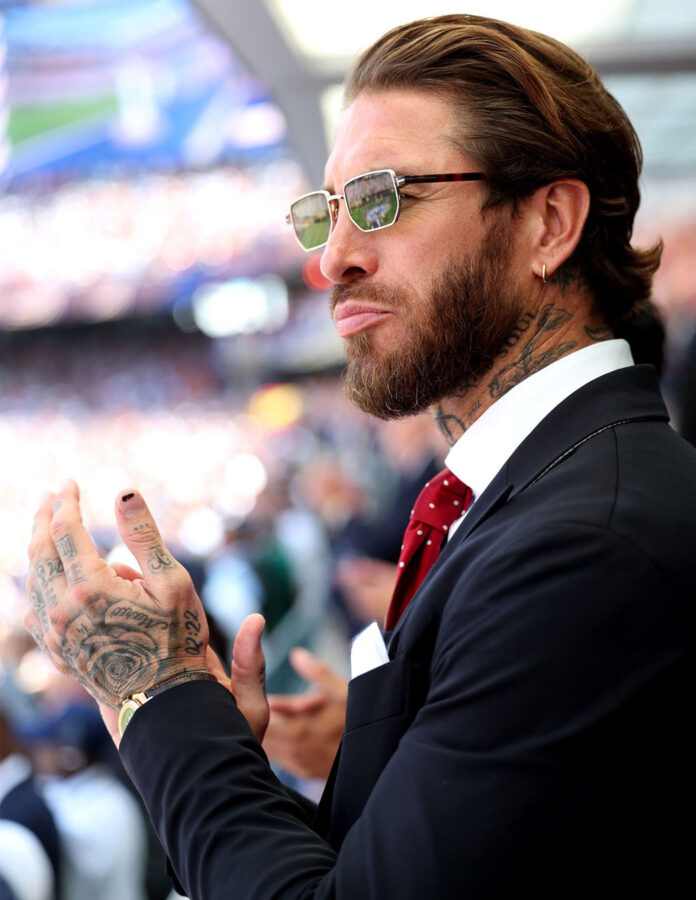 Sergio Ramos aplaude de perfil en el palco de la final del Mundial 2026 con su Patek Philippe Nautilus asomando bajo la manga