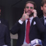 Sergio Ramos con gafas de sol Tom Ford junto a Jesús Navas y Marcos Llorente en el palco de la final del Mundial 2026 entre España y Argentina