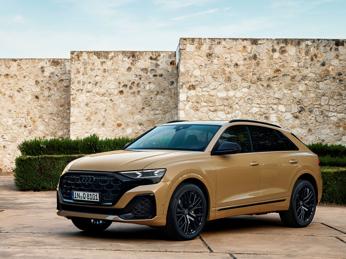 Audi Q8 color mostaza