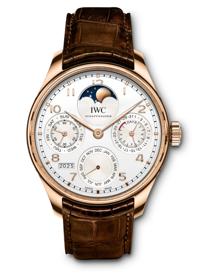 Reloj IWC Portugieser Calendario Perpetuo de oro rojo con esfera plateada, fase lunar y correa de aligátor marrón, referencia IW503302