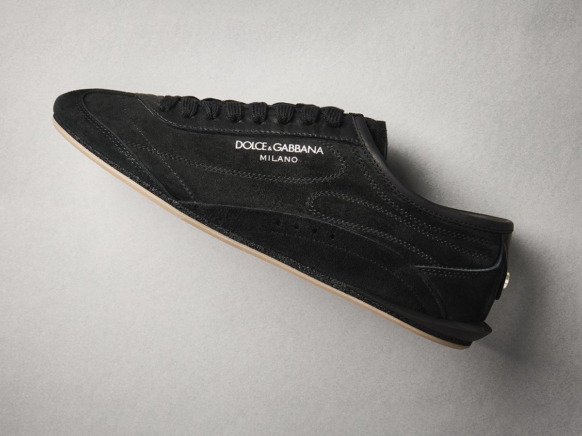 Zapatilla Lipari negra de Dolce&Gabbana vista de perfil
