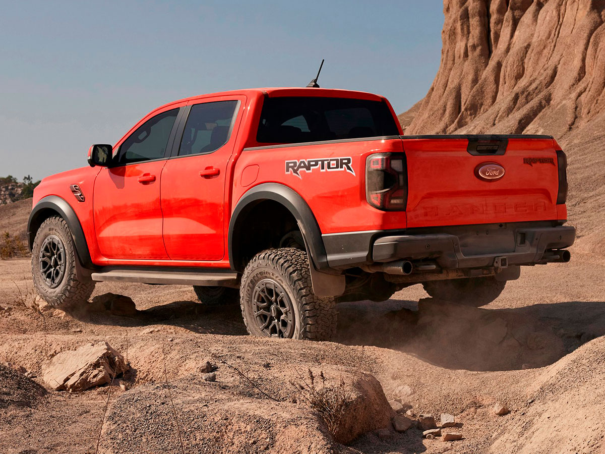 Ford Ranger Raptor roja