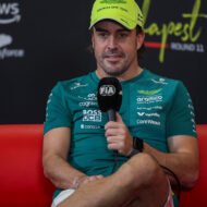 Fernando Alonso conduce por Mónaco el coche más exclusivo de su garaje: cuesta más de 3 millones de euros y solo existen 38 unidades Fernando Alonso durante el Gran Premio de Hungría de Fórmula 1 AWS, celebrado en el circuito de Hungaroring