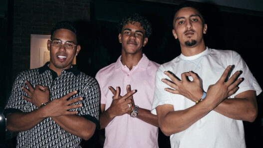 Lamine Yamal junto a 2 amigos en su fiesta de 19 cumpleaños Pink Party