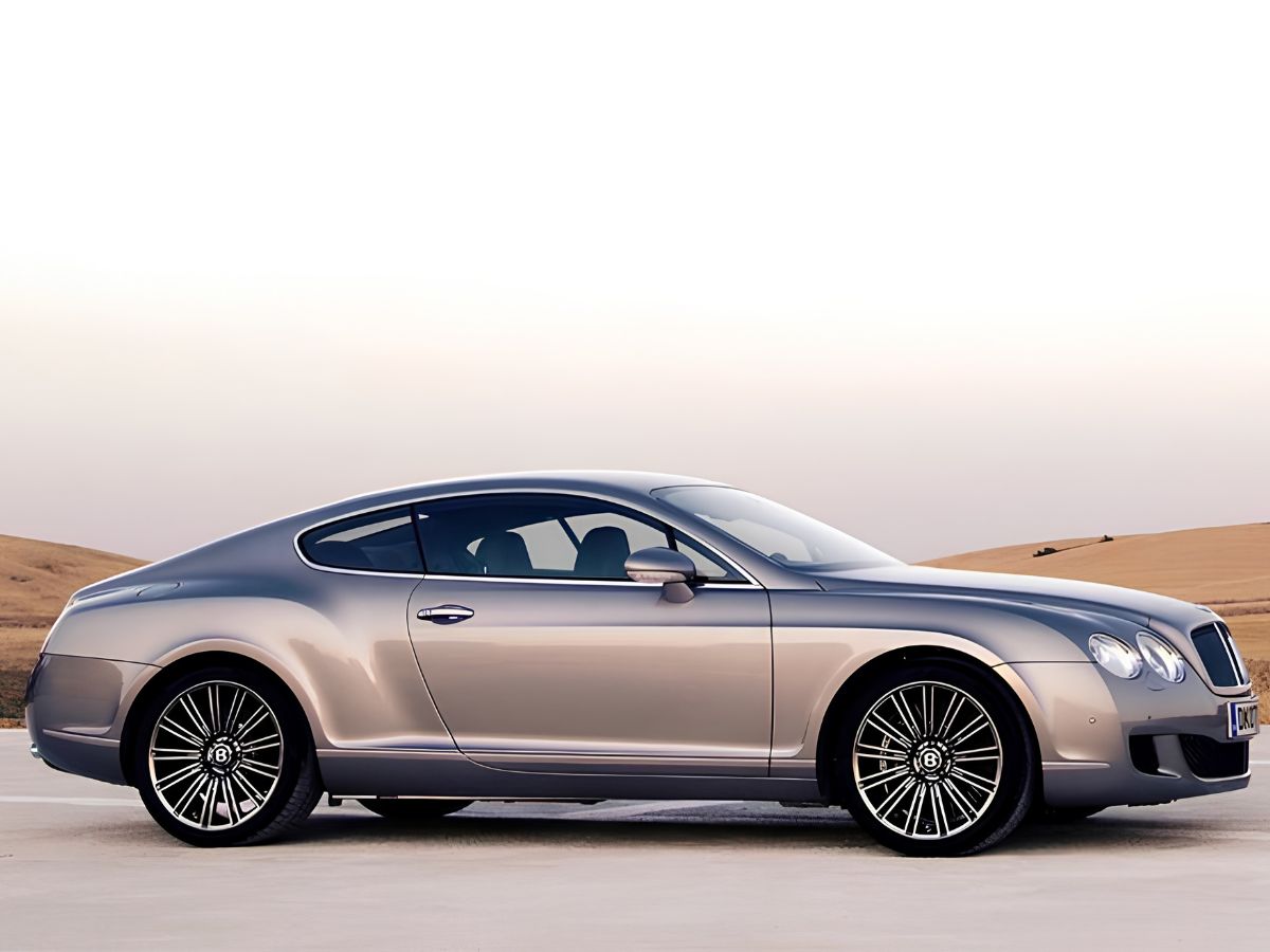 El Bentley Continental GT de Ronaldinho