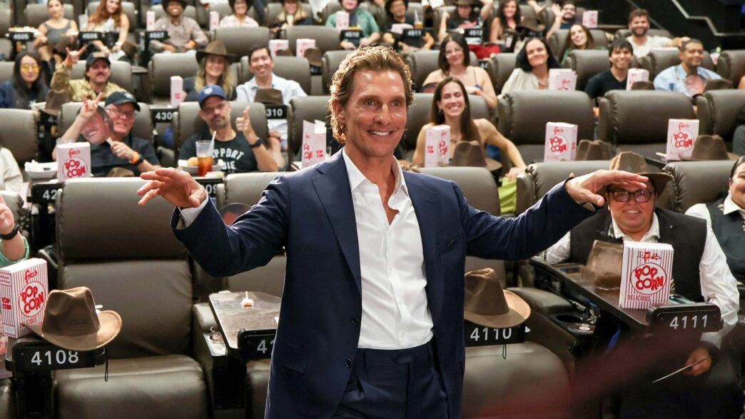 Matthew mcconaughey inaugura sala de cine con su nombre en Texas