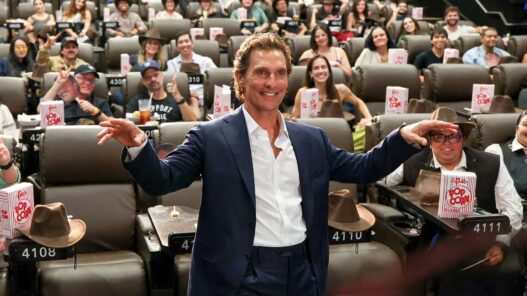 Matthew mcconaughey inaugura sala de cine con su nombre en Texas