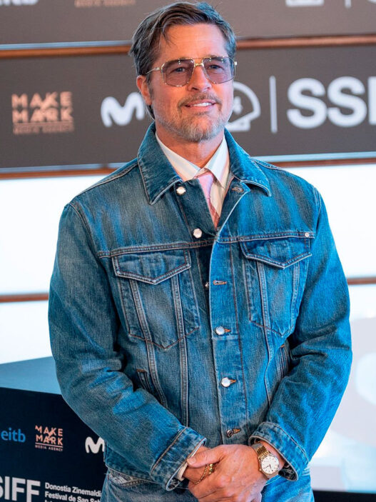 Brad Pitt con el Patek Philippe Calatrava 2526 de oro en el photocall de En el corazón de la bestia en San Sebastián.