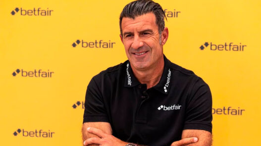 Luis Figo en evento Betfair