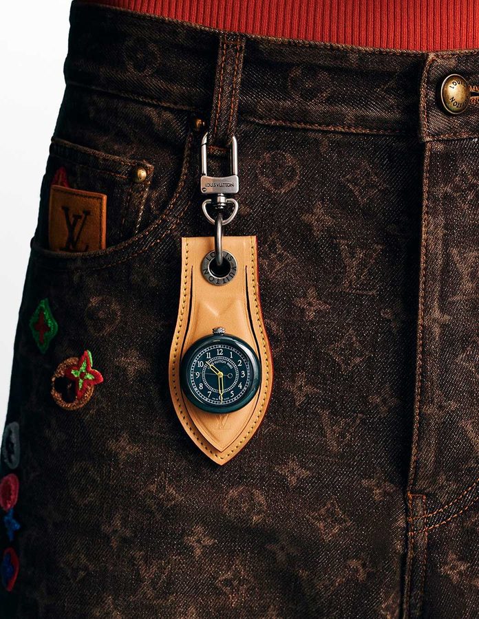 Reloj Monterey Ceramic de Louis Vuitton en llavero.