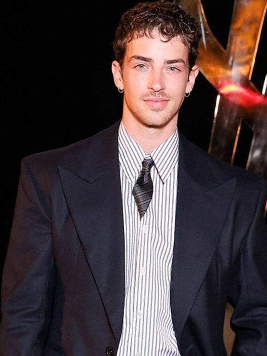 Manu Ríos en el desfile de YSL septiembre 2026