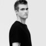 retrato del modelo Presley Gerber en blanco y negro