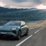 5 coches de lujo que se han pasado al motor eléctrico y hace unos años parecía impensable Vista general del Porsche Cayenne eléctrico