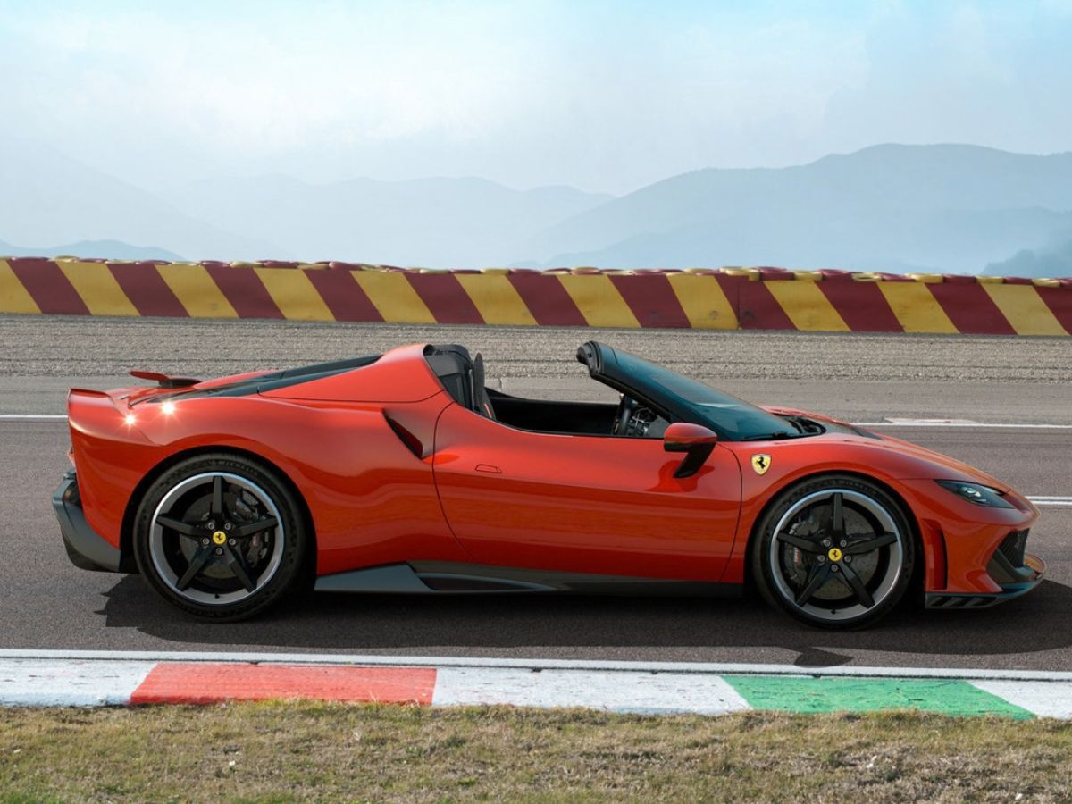 Imagen del Ferrari 296 Speciale A en circuito