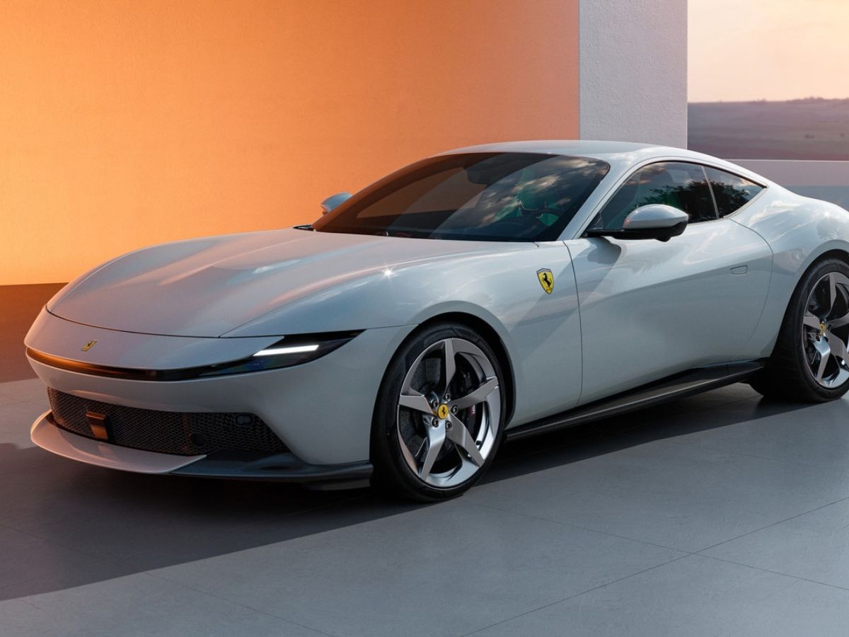 Foto de presentación del Ferrari Amalfi Bianco