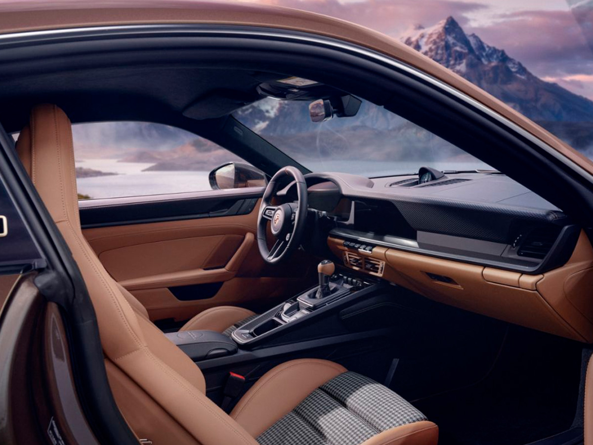 Interior del Porsche Condor