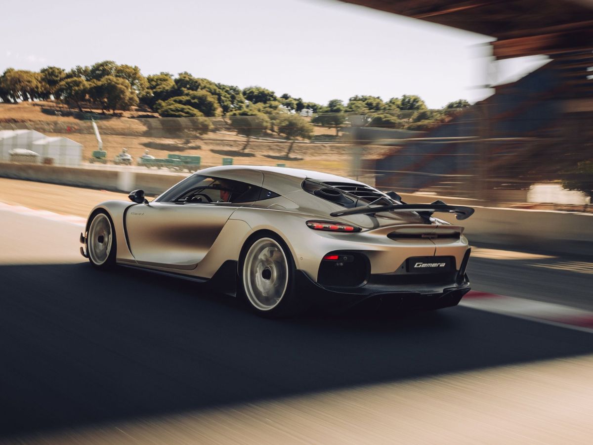 Imagen trasera del Koenigsegg Gemera