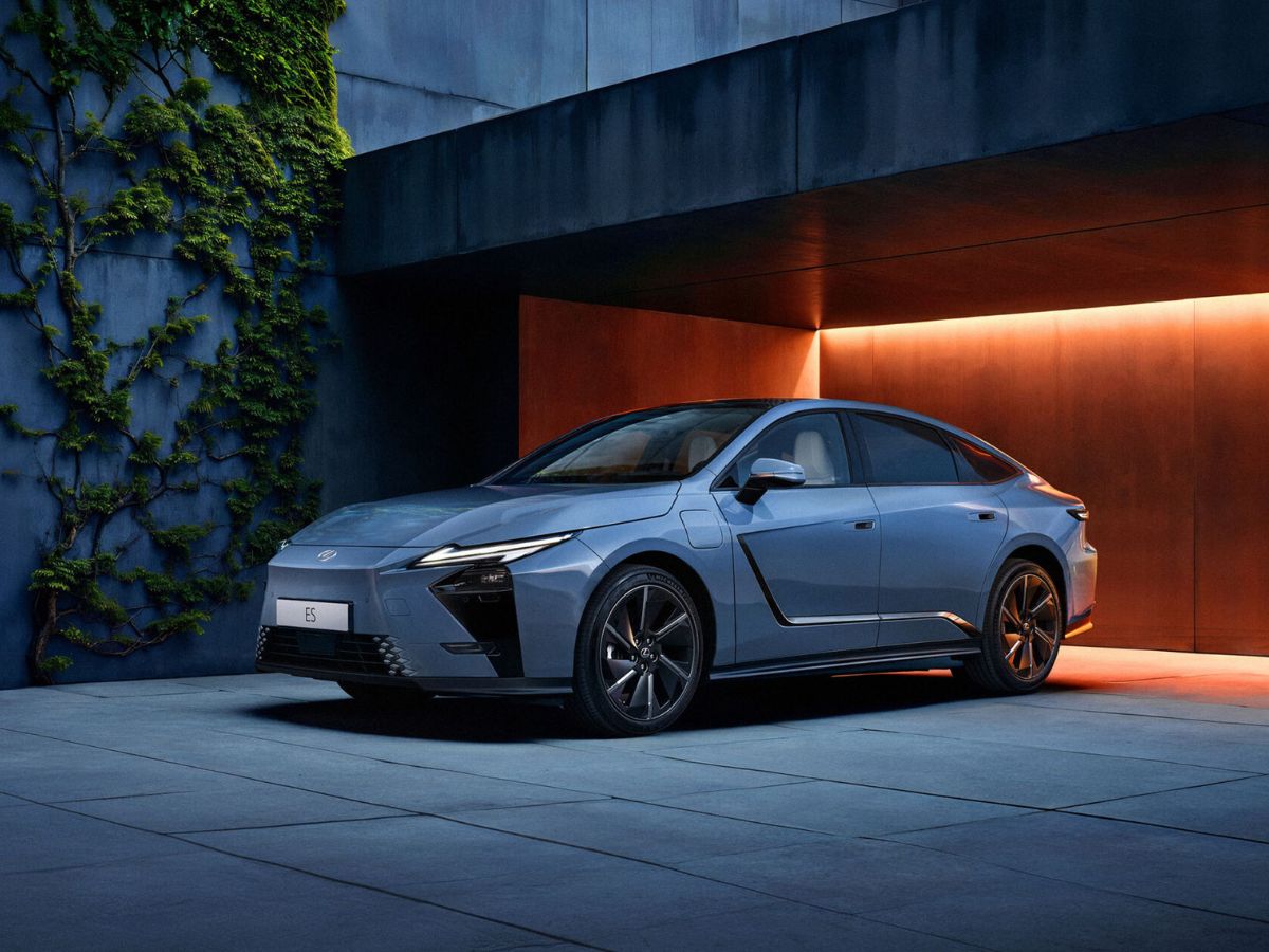 Vista exterior del nuevo Lexus ES de 2026
