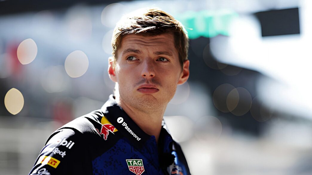 Retrato de Max Verstappen en el paddock de Fórmula 1