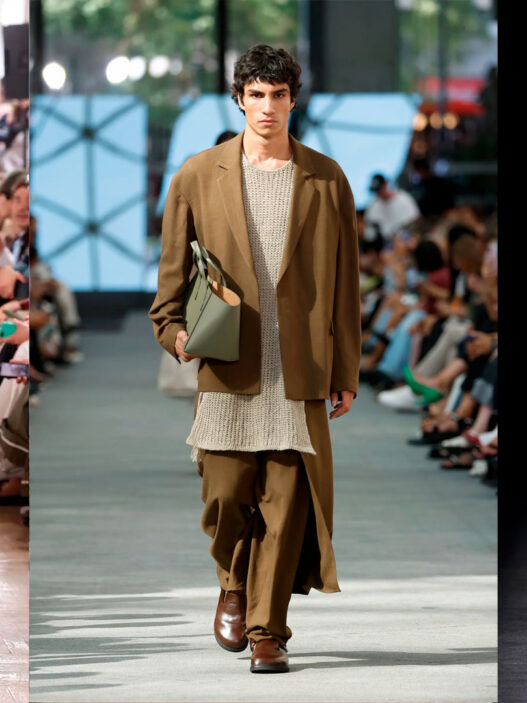 modelos masculinos desfilando en la Mercedes Benz Fashion Week de Madrid