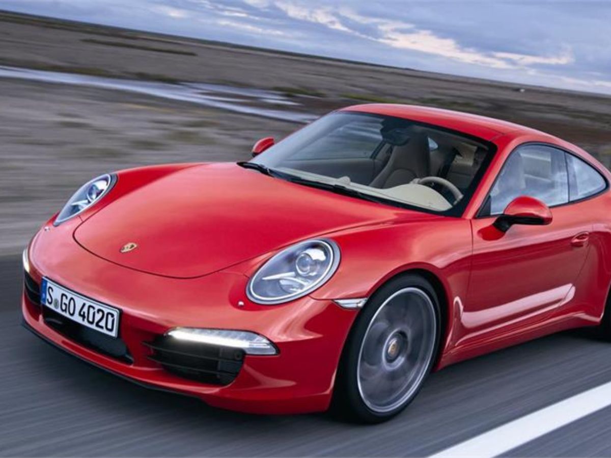 Imagen del Porsche 911 Carrera en movimiento