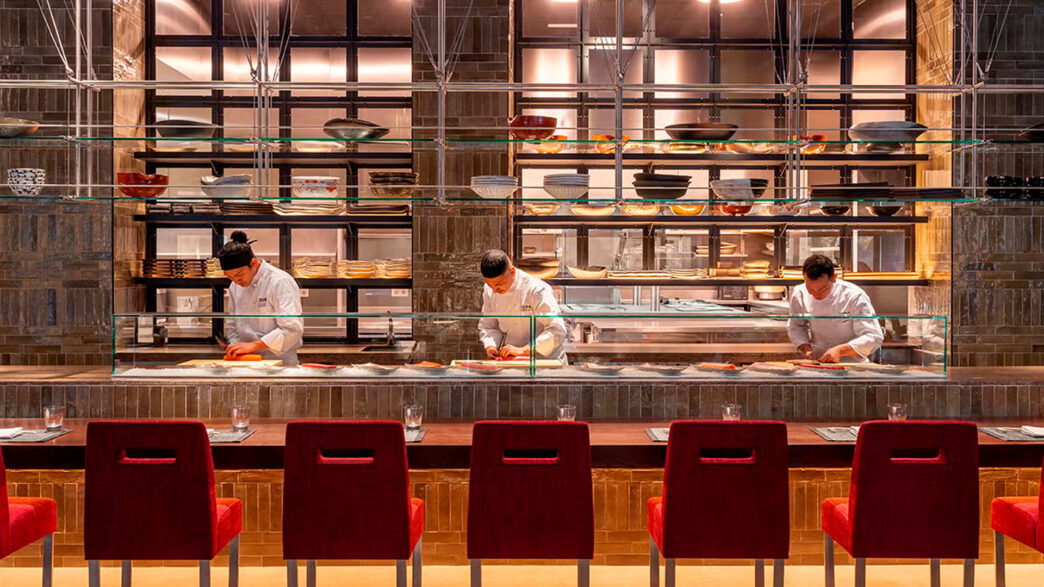barra de sushi del restaurante Zuma de Madrid