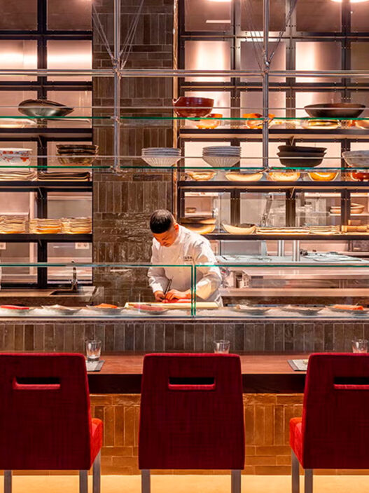 barra de sushi del restaurante Zuma de Madrid