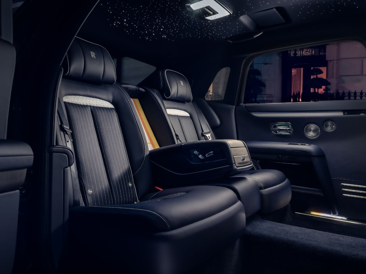 Detalle de los asientos traseros del Rolls-Royce Ghost Savile Row