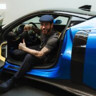 Imagen de Sergio Ramos subido a un Ferrari Testarossa