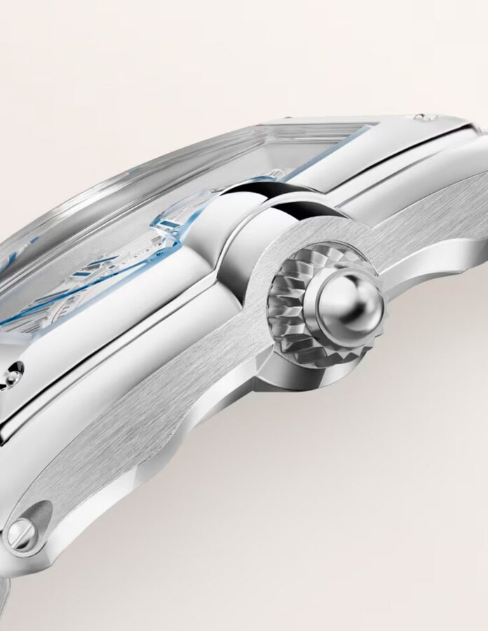 Vista de perfil de la caja del nuevo Cartier Roadster 2026