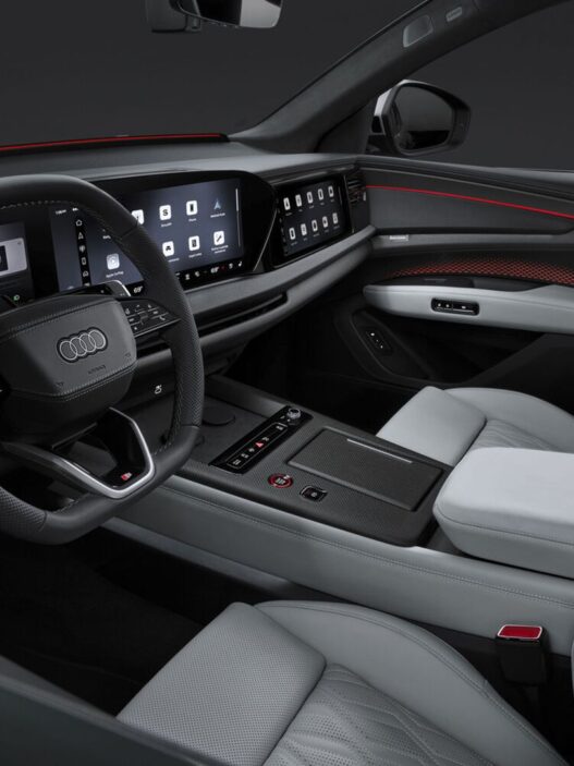Audi Q9 de 7 plazas de tres cuartos delantero, imagen oficial de la sala de prensa de Audi
