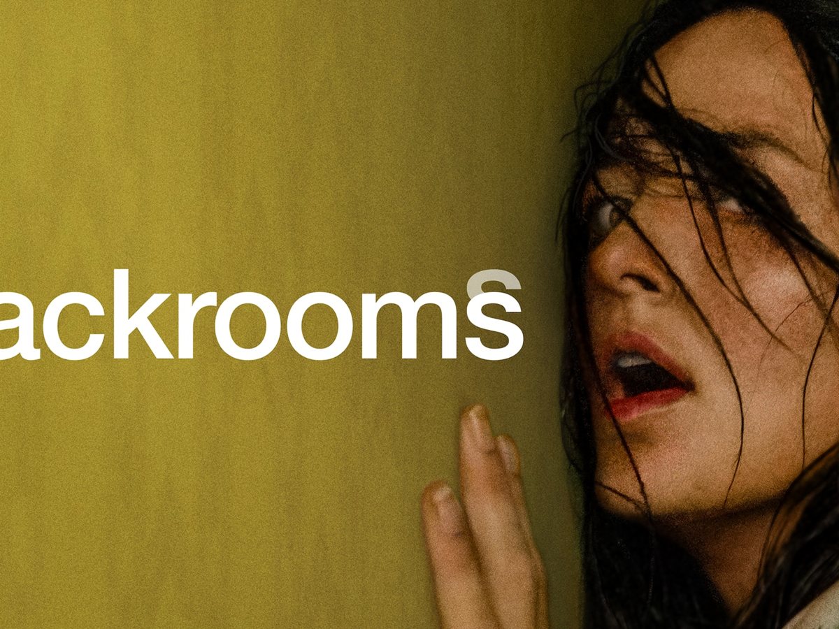 Imagen oficial de Backrooms, la película de terror de Kane Parsons, en HBO Max