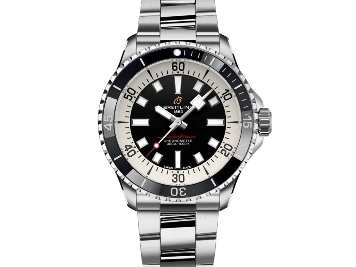 Breitling Superocean Automatic 42 A17375211B1A1 con esfera negra, anillo de minutos blanco, bisel negro y brazalete de acero