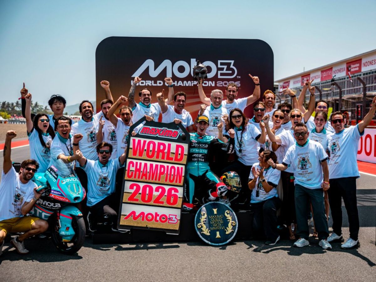 Imagen de Máximo Quiles con el equipo de Aspar Team