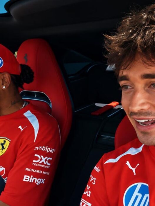 Charles Leclerc y Lewis Hamilton probando el Ferrari 12Cilindri Manuale en Fiorano