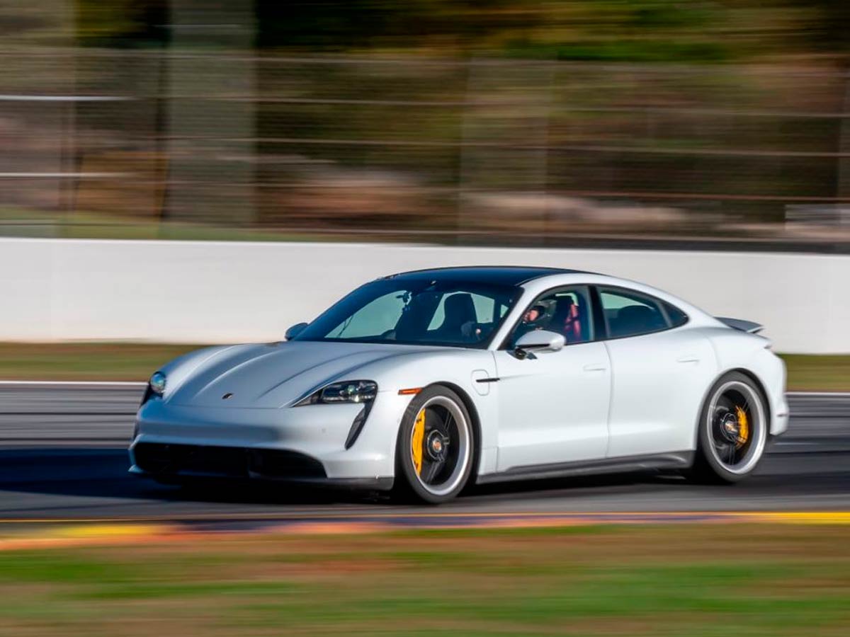 Porsche Taycan Turbo S uno de los 7 coches eléctricos más rápidos de España en 2026