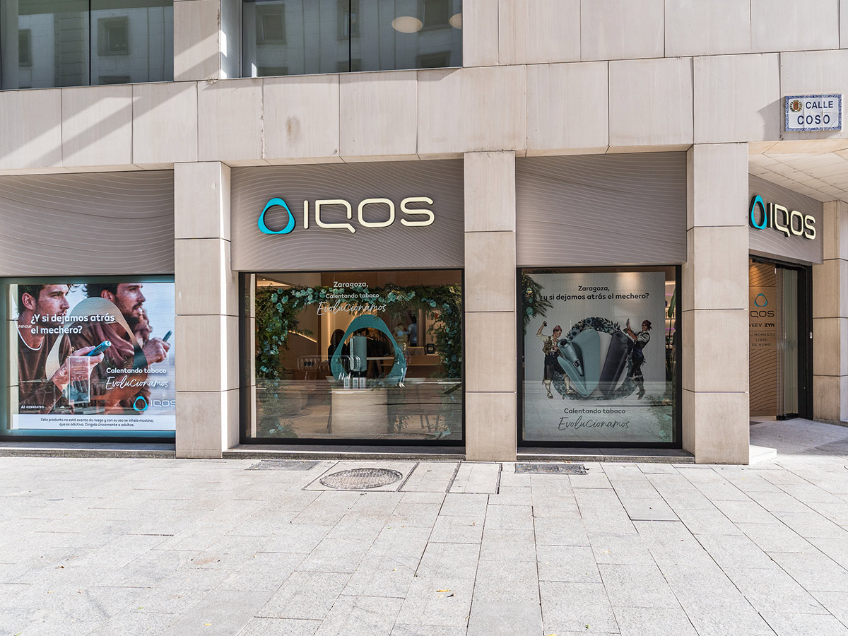 Exterior de la boutique IQOS de Zaragoza