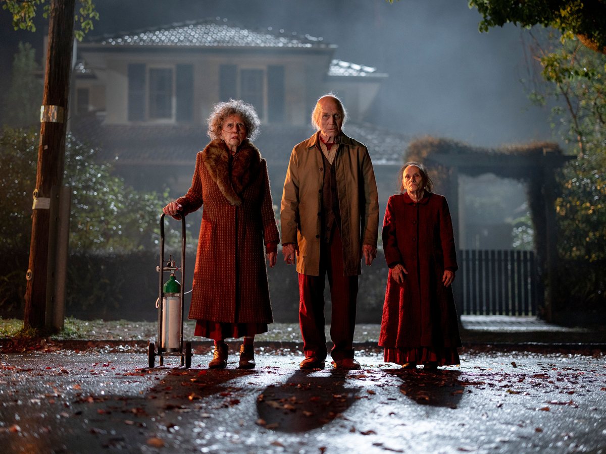 Fotograma oficial de Insidious: Fuera del más allá, la sexta entrega de la saga, ya en alquiler digital