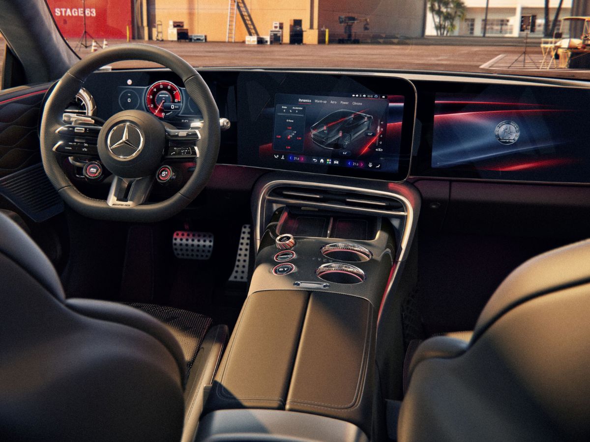 Foto del interior del Mercedes-AMG GT 53 Coupé de 4 puertas 
